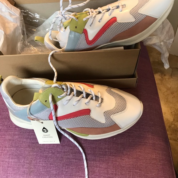 Shoes - Picture 3 of 4